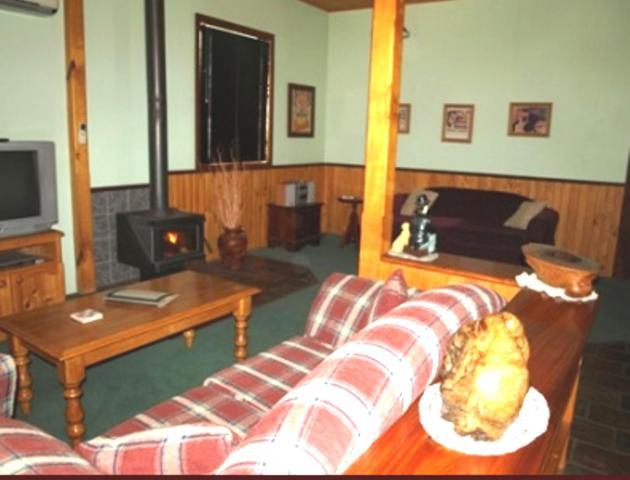 Pemberton Old Picture Theatre Holiday Apartments Room photo