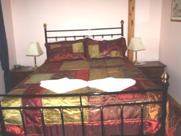 Pemberton Old Picture Theatre Holiday Apartments Room photo