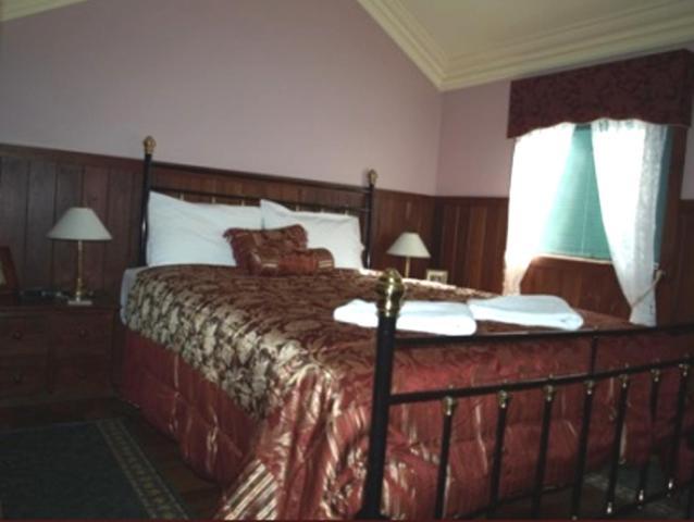 Pemberton Old Picture Theatre Holiday Apartments Room photo